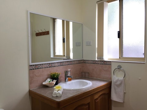 The Royal Dolphin Bed & Breakfast Safety Bay - Accommodation Georgetown 20