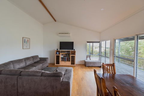 Peppy Beach Ocean Views - Accommodation Georgetown 2