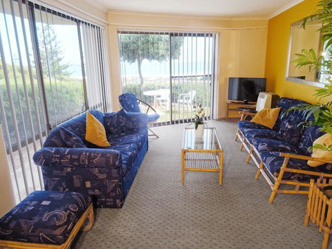Scarborough & Absolutely Beachfront - Accommodation Georgetown 4
