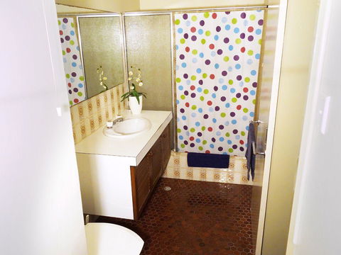 Scarborough & Absolutely Beachfront - Accommodation Georgetown 9
