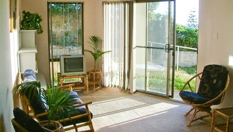 Scarborough & Absolutely Beachfront - Accommodation Georgetown 8