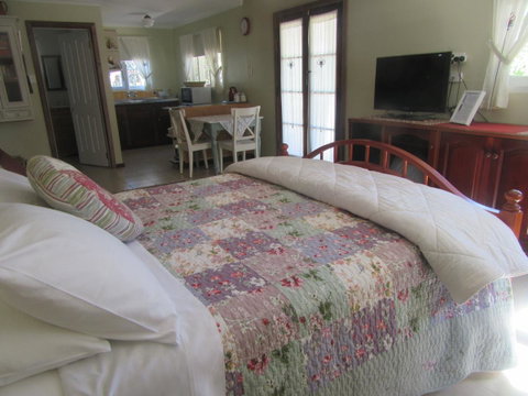 Di's Cabin In Dwellingup - Accommodation Georgetown 11