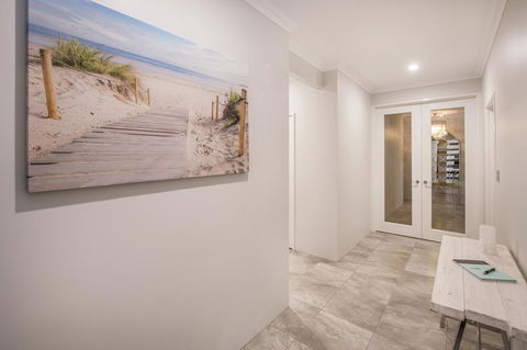 15 Cabot Close - Accommodation Georgetown 3