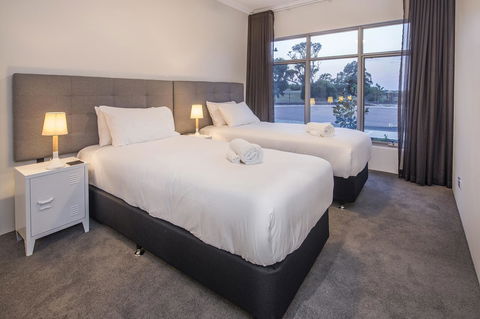 15 Cabot Close - Accommodation Georgetown 9