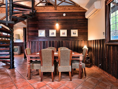 Oak Tree Barn Bridgetown - Accommodation Georgetown 4