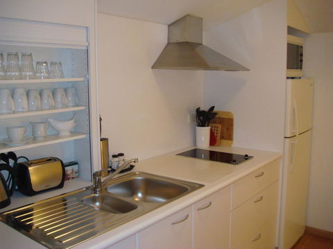Fremantle Beach Studio - Accommodation Georgetown 3