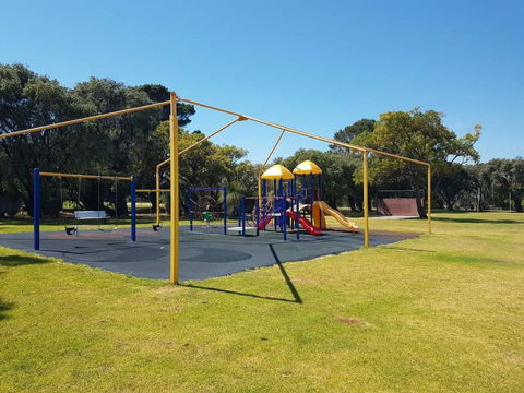 SEA BREEZE â€“ Between Cottesloe Beach & Swan River - Accommodation Georgetown 20