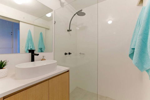 SEA BREEZE â€“ Between Cottesloe Beach & Swan River - Accommodation Georgetown 11