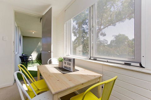 SEA BREEZE â€“ Between Cottesloe Beach & Swan River - Accommodation Georgetown 9