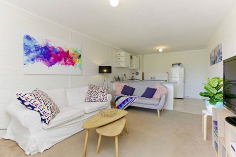 SEA BREEZE â€“ Between Cottesloe Beach & Swan River - Accommodation Georgetown 0