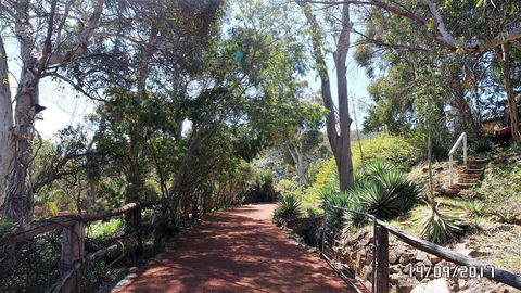 Eleebana Guest House - Accommodation Georgetown 13