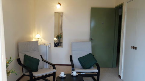 Eleebana Guest House - Accommodation Georgetown 6