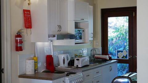 Eleebana Guest House - Accommodation Georgetown 26