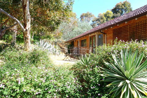 Eleebana Guest House - Accommodation Georgetown 33