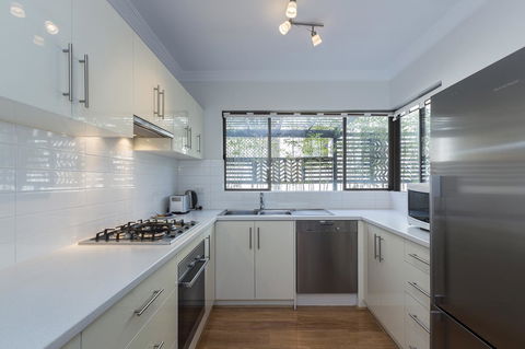 Cottesloe Sea Salt Abode - Executive Escapes - Accommodation Georgetown 13