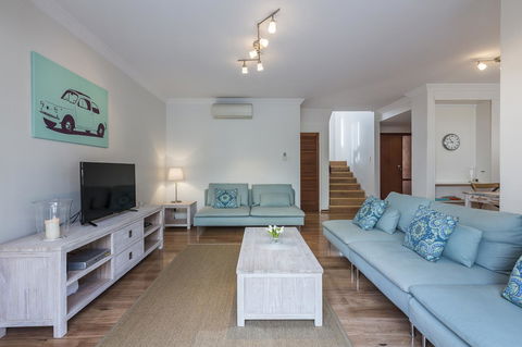 Cottesloe Sea Salt Abode - Executive Escapes - Accommodation Georgetown 2