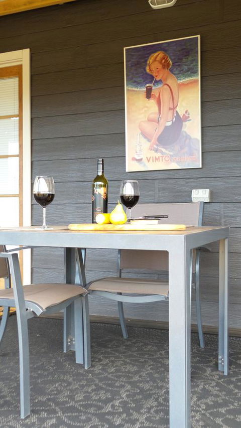 Windfall Estate Vineyard Cottage - Accommodation Georgetown 10