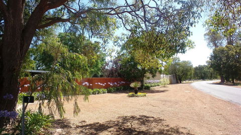 Windfall Estate Vineyard Cottage - Accommodation Georgetown 12