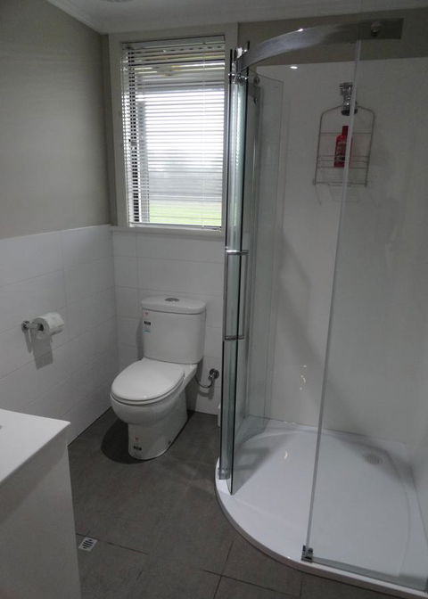 Windfall Estate Vineyard Cottage - Accommodation Georgetown 7