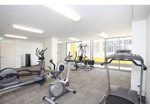 Perth Luxury City Apartment- Free Parking - Accommodation Georgetown 6