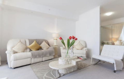 Perth Luxury City Apartment- Free Parking - Accommodation Georgetown 0