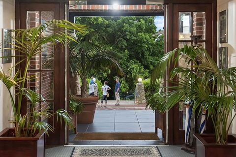 Caves House Hotel & Apartments Yallingup - Accommodation Georgetown 9