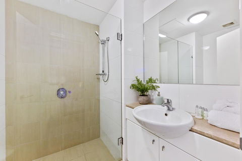 The Executive Penthouse - Accommodation Georgetown 13
