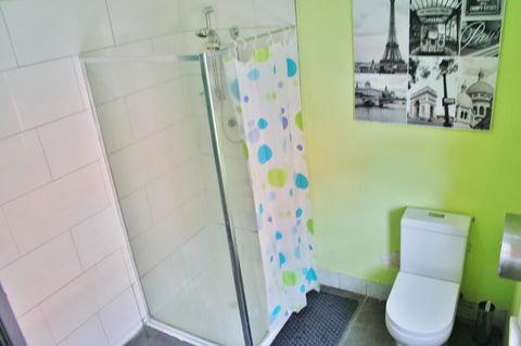 The Hive Hostel - Traveler Friendly, Passport Only - Accommodation Georgetown 43
