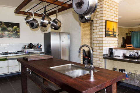 Baywatch Retreat Augusta - Accommodation Georgetown 4