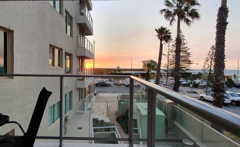 Sandcastles Beachfront Luxury Retreat Apartment - Accommodation Georgetown 0