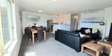 Sandcastles Beachfront Luxury Retreat Apartment - Accommodation Georgetown 16
