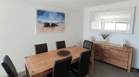 Sandcastles Beachfront Luxury Retreat Apartment - Accommodation Georgetown 11