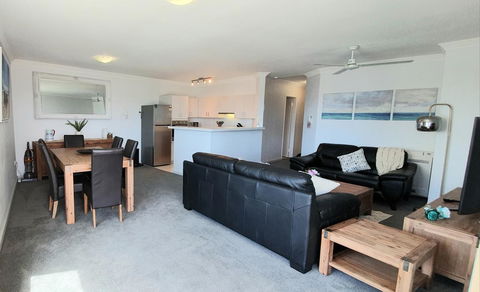 Sandcastles Beachfront Luxury Retreat Apartment - Accommodation Georgetown 5