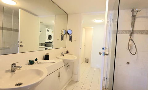 Sandcastles Beachfront Luxury Retreat Apartment - Accommodation Georgetown 6