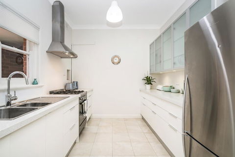 Light Bright, Quality River Views! Free Parking - Accommodation Georgetown 5
