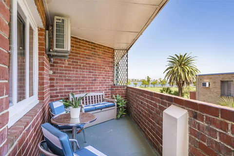 Light Bright, Quality River Views! Free Parking - Accommodation Georgetown 7