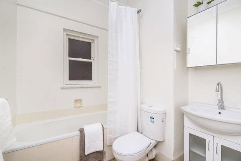 Light Bright, Quality River Views! Free Parking - Accommodation Georgetown 37