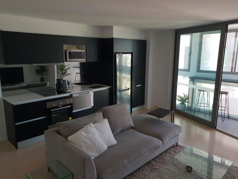 Modern Northbridge Apartment - Accommodation Georgetown 7