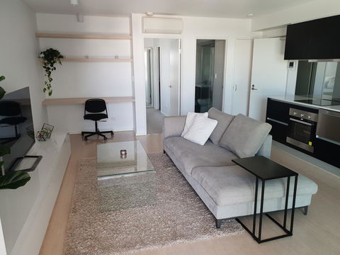 Modern Northbridge Apartment - Accommodation Georgetown 4