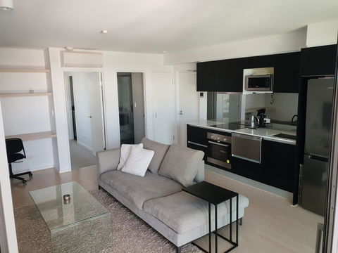 Modern Northbridge Apartment - Accommodation Georgetown 8
