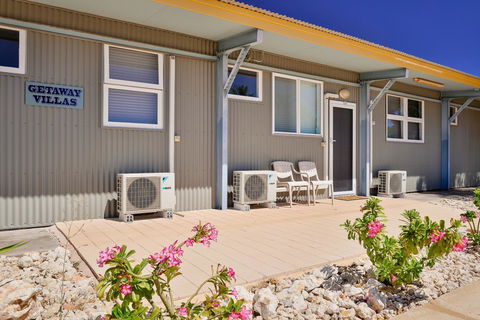 Getaway Villas Unit 389 - Accommodation Georgetown 1