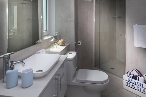 Cottesloe Blue Apartment - Executive Escapes - Accommodation Georgetown 1