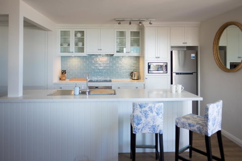 Cottesloe Blue Apartment - Executive Escapes - Accommodation Georgetown 6