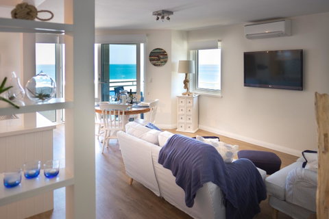 Cottesloe Blue Apartment - Executive Escapes - Accommodation Georgetown 4