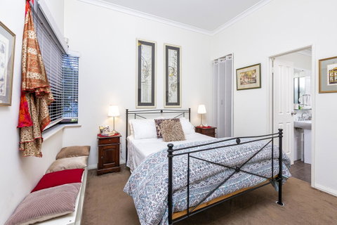 Como Executive Apartment - Accommodation Georgetown 6
