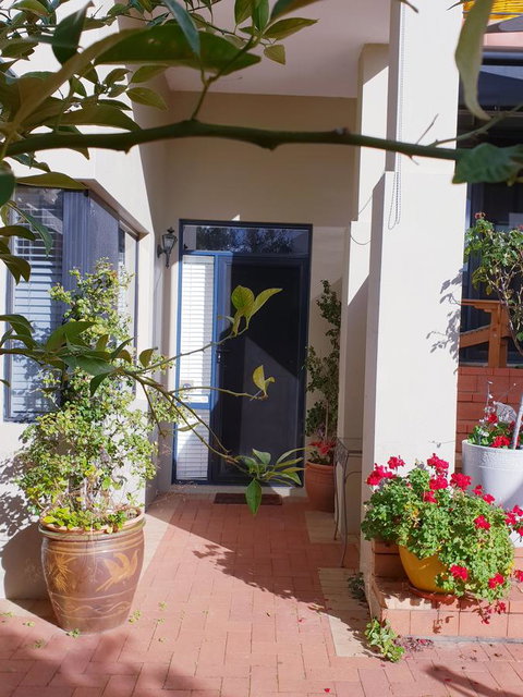 Como Executive Apartment - Accommodation Georgetown 3