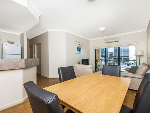 James On The Park - Executive Escapes - Accommodation Georgetown 1