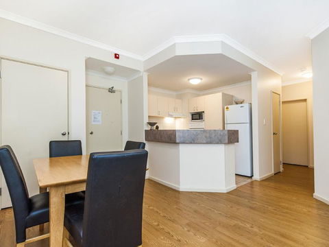 James On The Park - Executive Escapes - Accommodation Georgetown 9