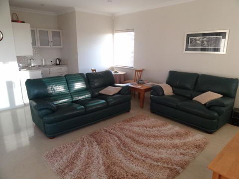 Acaciabnb - Accommodation Georgetown 8