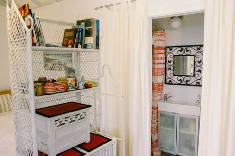 Garden Studio In Cottesloe - Accommodation Georgetown 5